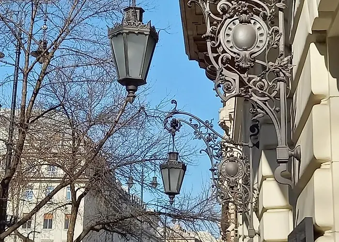 Apartment Dinerdowntown In Vaci Street With Free Garage