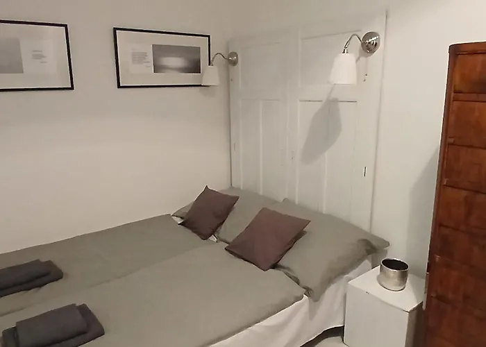 Apartment Dinerdowntown In Vaci Street With Free Garage Budapest