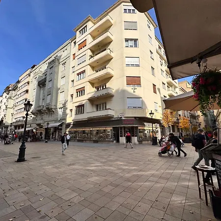 Apartament Dinerdowntown In Vaci Street With Free Garage