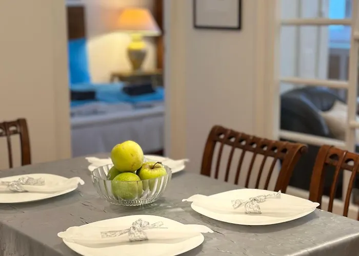 Dinerdowntown In Vaci Street With Free Garage * Βουδαπέστη