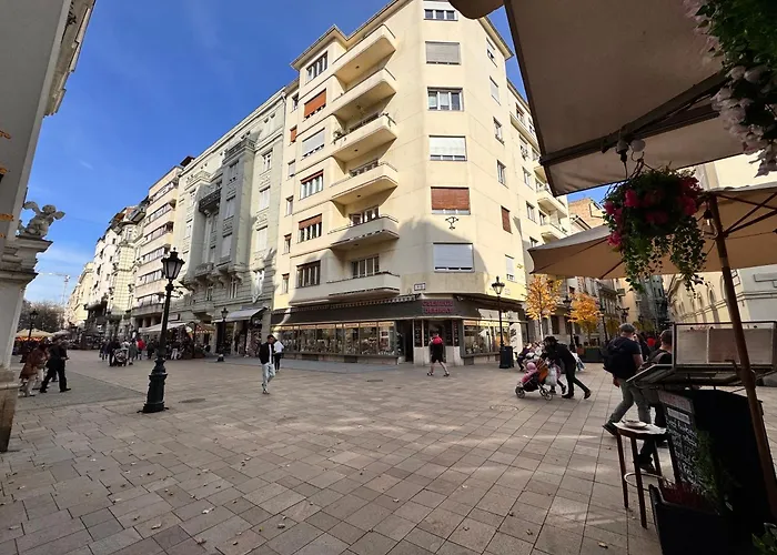 Apartament Dinerdowntown In Vaci Street With Free Garage