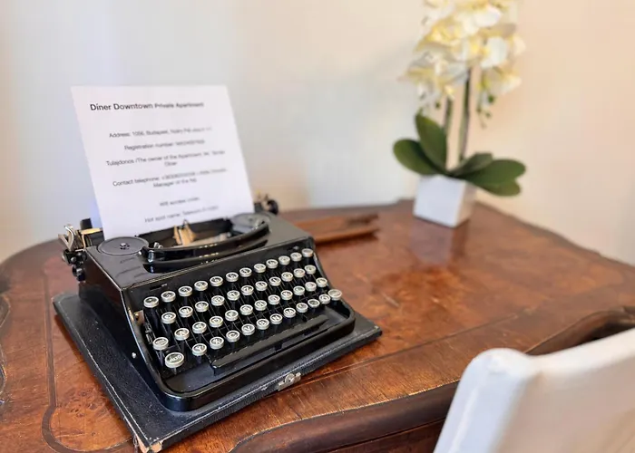 Apartament Dinerdowntown In Vaci Street With Free Garage Budapesta