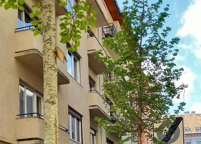 Apartament Dinerdowntown In Vaci Street With Free Garage Budapesta